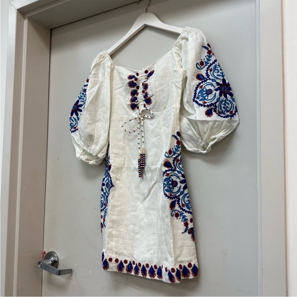 NWT FARM RIO Linen dress. It fits like XS or a small bust small. - Picture 5 of 14